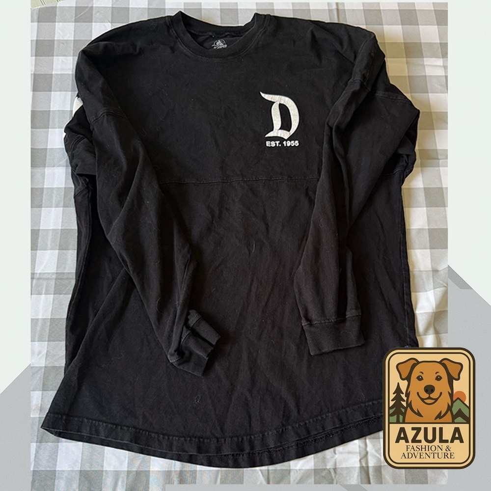 Disneyland Resort Spirit Jersey Black Long Sleeve. Small 2022. FREE SHIPPING